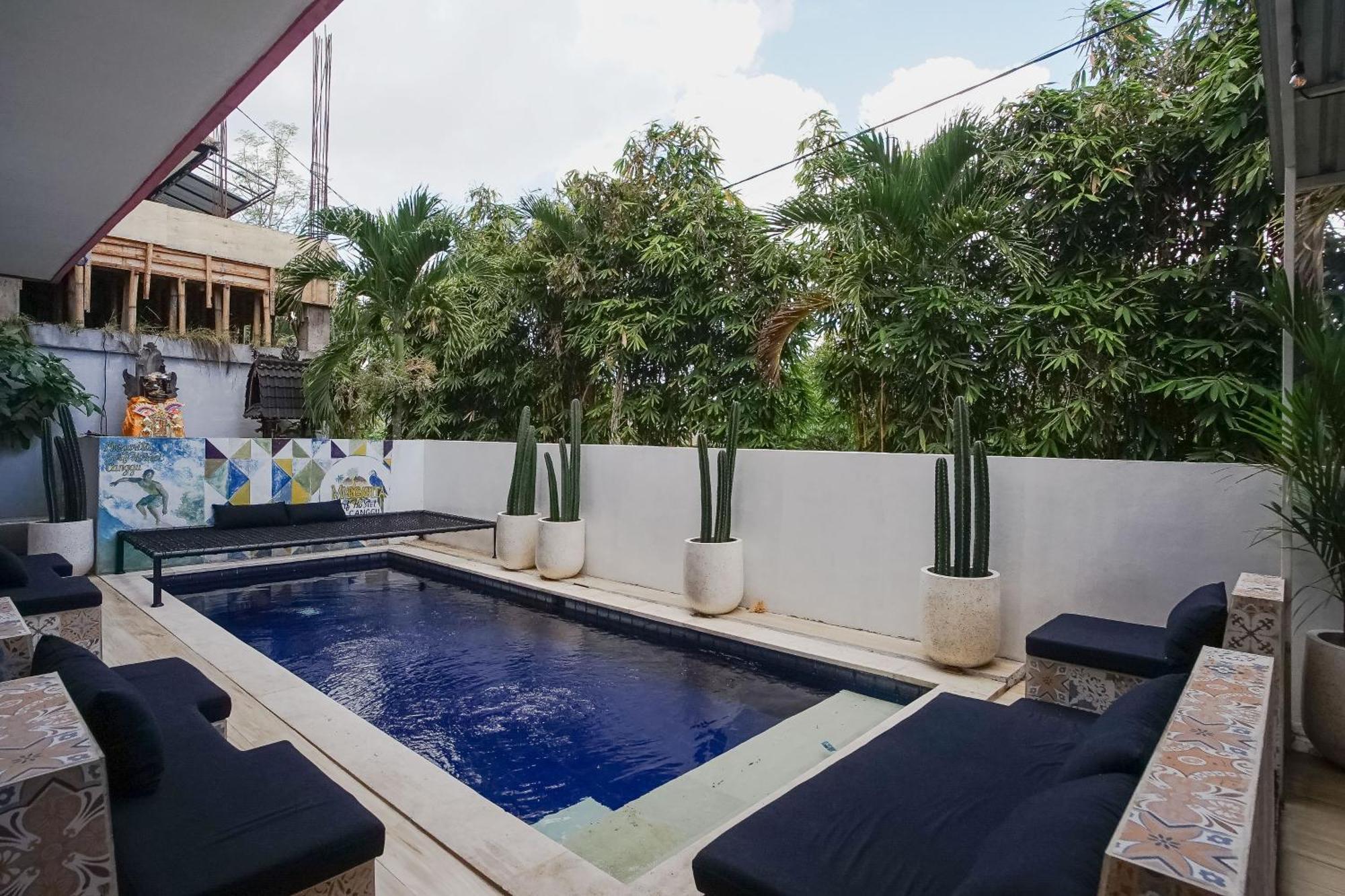 Margarita Surf Hostel Canggu מראה חיצוני תמונה